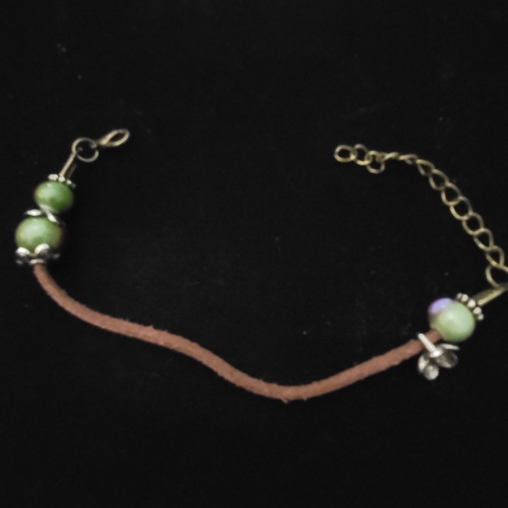 Elegant Green Beaded Bracelet